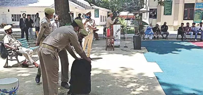 जीडीसी गंदेरबल में अग्नि सुरक्षा जागरूकता, मॉक ड्रिल का आयोजन जीडीसी गंदेरबल में अग्नि सुरक्षा जागरूकता, मॉक ड्रिल का आयोजन