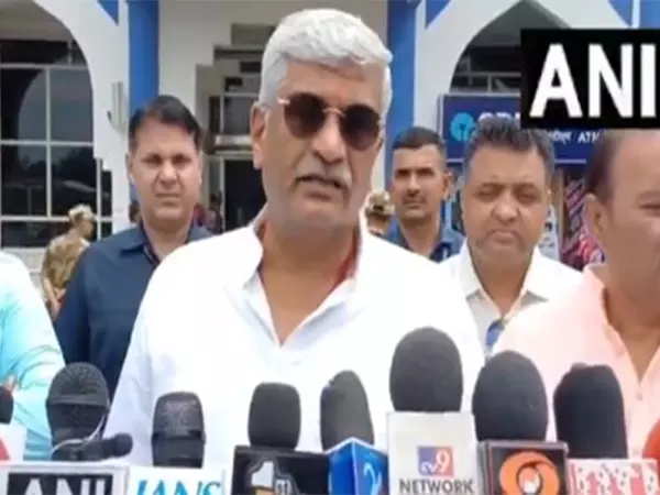 आने वाले 15-20 दिनों में वहां पर्यटन बहाल हो जाएगा: केंद्रीय मंत्री Gajendra Singh Shekhawat आने वाले 15-20 दिनों में वहां पर्यटन बहाल हो जाएगा: केंद्रीय मंत्री Gajendra Singh Shekhawat