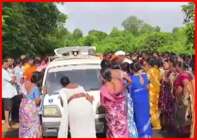 मौत के आगोश में समा गए दो भाई, नजारा देख घरवालों के उड़े होश, आखिर क्या हुआ? मौत के आगोश में समा गए दो भाई, नजारा देख घरवालों के उड़े होश, आखिर क्या हुआ?