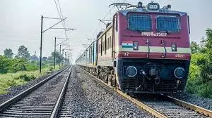 रेल यात्रा में बड़ा बदलाव, वेटिंग लिस्ट की संख्या होगी सीमित रेल यात्रा में बड़ा बदलाव, वेटिंग लिस्ट की संख्या होगी सीमित