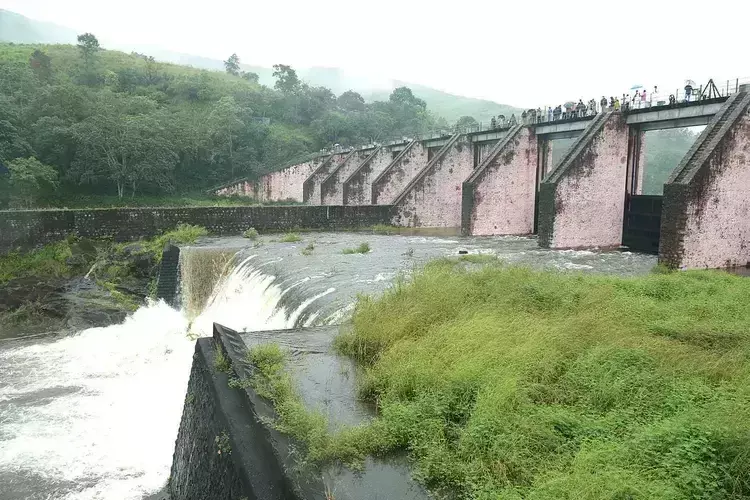 Mullaperiyar बांध की लंबे समय से दबी सच्चाई नई किताब सौदों, देरी और चुप्पी पर सवाल उठाती Mullaperiyar बांध की लंबे समय से दबी सच्चाई नई किताब सौदों, देरी और चुप्पी पर सवाल उठाती
