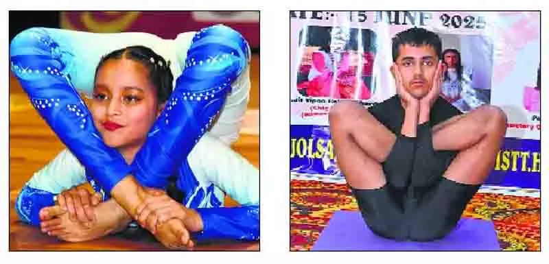 Nidhi, यशोवर्धन ने योग से जिला हमीरपुर को गौरवान्वित किया Nidhi, यशोवर्धन ने योग से जिला हमीरपुर को गौरवान्वित किया