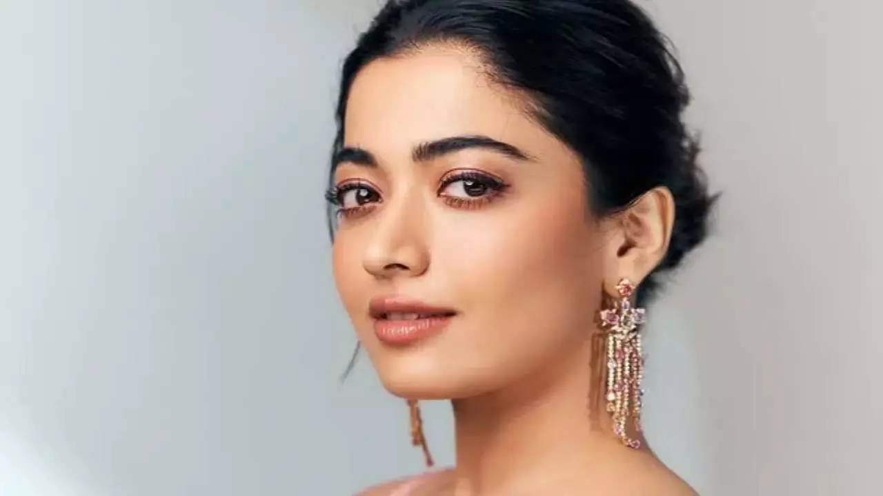 क्या Rashmika Mandanna की पिछली तीन फिल्मों में फीस कम हुई क्या Rashmika Mandanna की पिछली तीन फिल्मों में फीस कम हुई