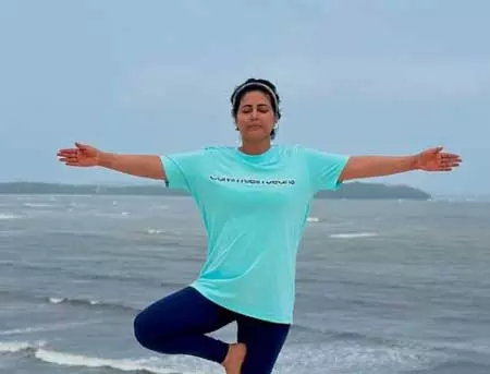 हिना खान से लेकर दिव्यांका त्रिपाठी तक, टीवी की हसीनाओं ने बताया योग का महत्व हिना खान से लेकर दिव्यांका त्रिपाठी तक, टीवी की हसीनाओं ने बताया योग का महत्व