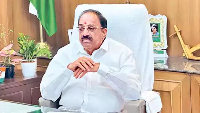 छह दिनों के भीतर किसानों के खातों में 7,770.83 करोड़ जमा किए गए: Minister Tummala छह दिनों के भीतर किसानों के खातों में 7,770.83 करोड़ जमा किए गए: Minister Tummala