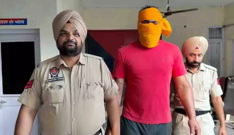 Amritsar: कबड्डी खिलाड़ी जबरन वसूली के आरोप में गिरफ्तार Amritsar: कबड्डी खिलाड़ी जबरन वसूली के आरोप में गिरफ्तार