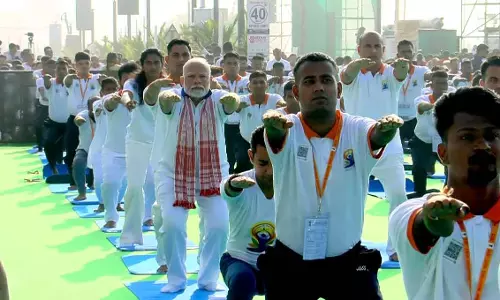 PM मोदी Yoga वीडियो, देशवासियों को दिया अहम संदेश PM मोदी Yoga वीडियो, देशवासियों को दिया अहम संदेश