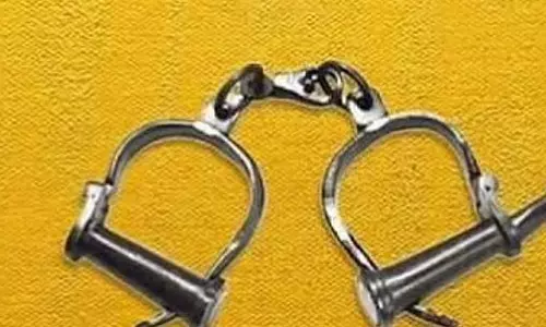 निजी कंपनी के कर्मचारी को महिला का यौन उत्पीड़न करने के आरोप में गिरफ्तार किया गया निजी कंपनी के कर्मचारी को महिला का यौन उत्पीड़न करने के आरोप में गिरफ्तार किया गया