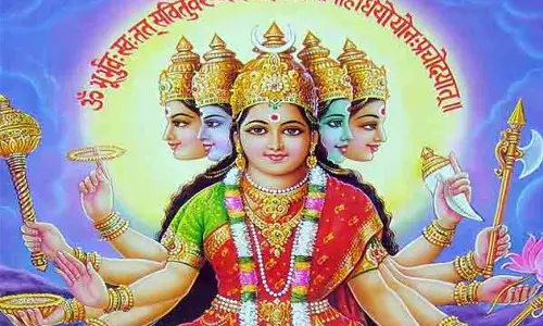 Gayatri Mantra के 24 अक्षरों में छिपा ब्रह्मांड का रहस्य ,जानिए हर अक्षर का सही अर्थ