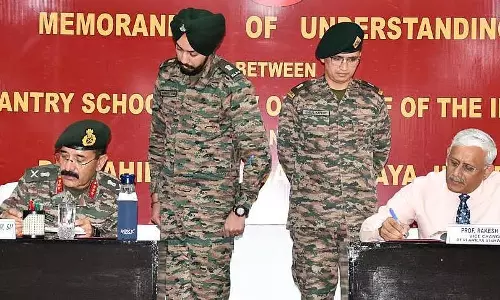 Indore : देवी अहिल्या विश्वविद्यालय, महू इन्फैंट्री स्कूल सेना में शामिल हुए Indore : देवी अहिल्या विश्वविद्यालय, महू इन्फैंट्री स्कूल सेना में शामिल हुए