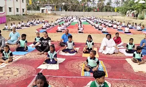 मेरे बच्चे योग और सिलंबम सीख रहे हैं; मातृभाषा महत्वपूर्ण है: नमिता का भाषण