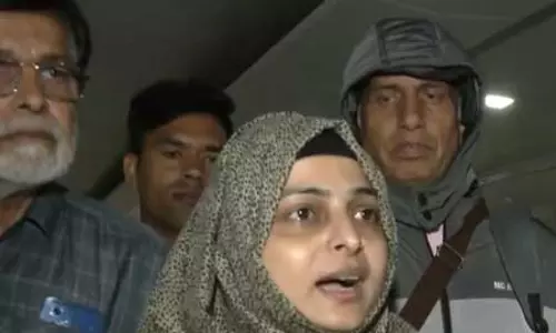 ऑपरेशन सिंधु: 290 भारतीयों को लेकर वापस लौटी तीसरी स्पेशल फ्लाइट, वतन लौटने पर लगे हिंदुस्तान जिंदाबाद के नारे ऑपरेशन सिंधु: 290 भारतीयों को लेकर वापस लौटी तीसरी स्पेशल फ्लाइट, वतन लौटने पर लगे हिंदुस्तान जिंदाबाद के नारे