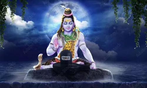 Masik Shivaratri 2025: मासिक शिवरात्रि पर इन मंत्रों के जाप से दूर होंगे सभी दोष और खुलेंगे सौभाग्य के द्वार
