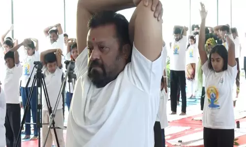 केंद्रीय मंत्री सुरेश गोपी ने 11th International Yoga Day पर एर्नाकुलम में योग किया केंद्रीय मंत्री सुरेश गोपी ने 11th International Yoga Day पर एर्नाकुलम में योग किया