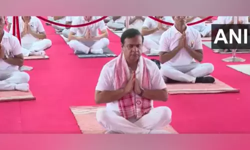 योग हमारे मन को शांत करता है और हमारे शरीर को तरोताजा करता है: Assam CM योग हमारे मन को शांत करता है और हमारे शरीर को तरोताजा करता है: Assam CM