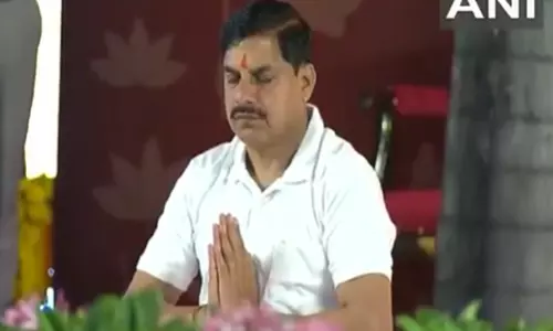 अंतर्राष्ट्रीय योग दिवस पर CM Yadav ने किया योगाभ्यास अंतर्राष्ट्रीय योग दिवस पर CM Yadav ने किया योगाभ्यास