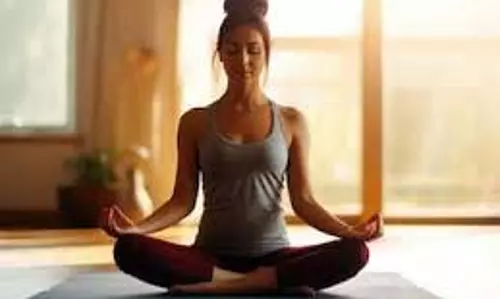Yoga: पूरे शरीर को फिट रखने के लिए रोजाना करें इस योगासन का अभ्यास Yoga: पूरे शरीर को फिट रखने के लिए रोजाना करें इस योगासन का अभ्यास