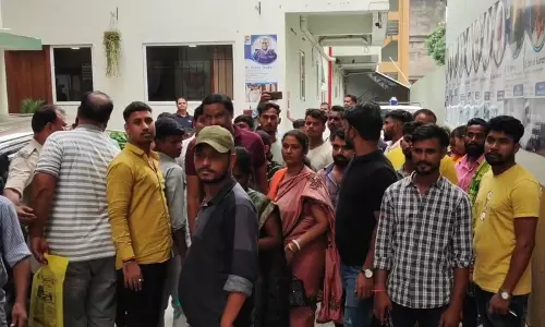 Dhanbad: अस्पताल में इलाज के दौरान मरीज की मौत, परिजनों का हंगामा