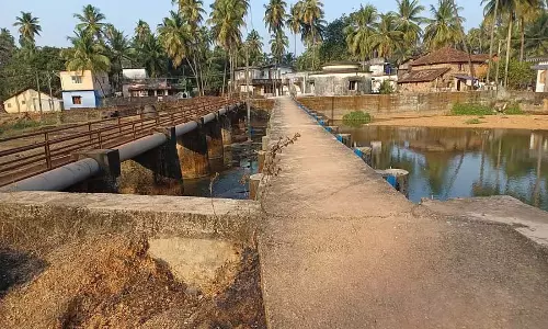 Bhatkal : स्वच्छ जल और हवा के लिए लोग पलायन कर रहे हैं Bhatkal : स्वच्छ जल और हवा के लिए लोग पलायन कर रहे हैं