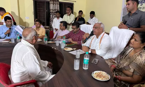 Jaipur : अकबरपुर में रात्रि चौपालः जिला प्रभारी मंत्री ने सुनी आमजन की परिवेदनाएं