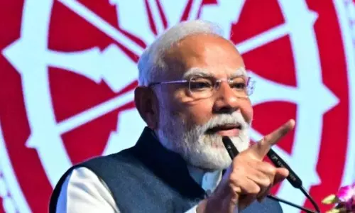 मोदी ने कांग्रेस पर आदिवासियों का शोषण कर राजनीतिक लाभ लेने का आरोप लगाया