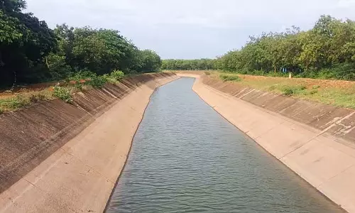 Karnataka : किसानों ने कृष्णा नहरों में पानी छोड़ने की मांग की