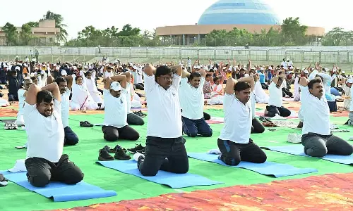 अंतर्राष्ट्रीय योग दिवस : गुम्माता नगरी में 11वां अंतर्राष्ट्रीय योग दिवस अंतर्राष्ट्रीय योग दिवस : गुम्माता नगरी में 11वां अंतर्राष्ट्रीय योग दिवस