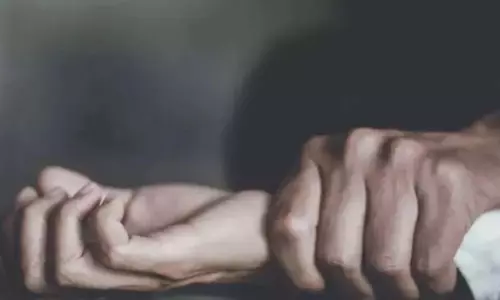 पहचान छिपाकर महिला को फंसाया, दुष्कर्म का आरोपी गिरफ्तार पहचान छिपाकर महिला को फंसाया, दुष्कर्म का आरोपी गिरफ्तार