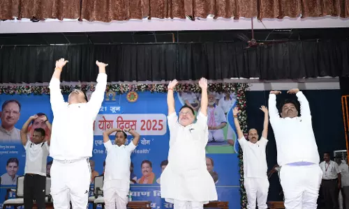 बीजेपी विधायक ने कांग्रेसियों को योग करने की सलाह दी बीजेपी विधायक ने कांग्रेसियों को योग करने की सलाह दी
