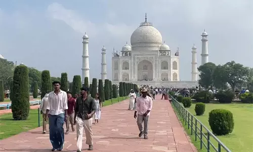 ASI ने अंतरराष्ट्रीय योग दिवस पर ताजमहल में प्रवेश शुल्क माफ किया