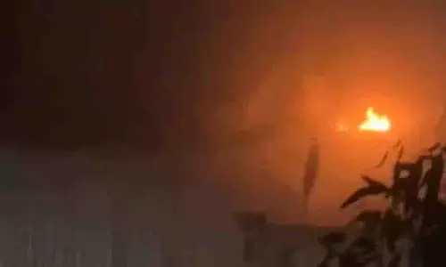IDA बोलारम में प्लास्टिक इकाई में आग लगी, किसी के हताहत होने की खबर नहीं IDA बोलारम में प्लास्टिक इकाई में आग लगी, किसी के हताहत होने की खबर नहीं