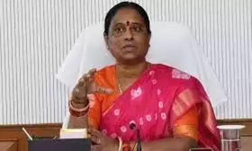 Telangana: मंत्री सुरेखा ने उन्हें निशाना बनाने के लिए पार्टीजनों की आलोचना की