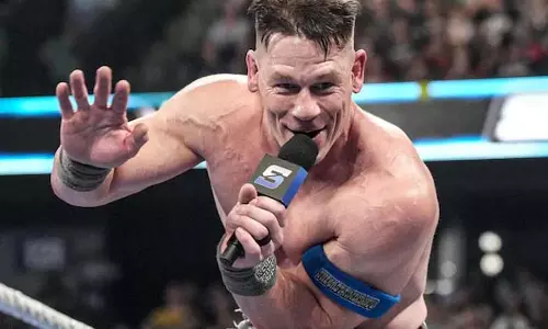जॉन सीना और आर-ट्रुथ के बीच मुकाबला हुआ बवाल, CM Punk ने किया बीच-बचाव जॉन सीना और आर-ट्रुथ के बीच मुकाबला हुआ बवाल, CM Punk ने किया बीच-बचाव