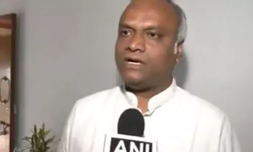 प्रियांक खड़गे का सवाल: अमेरिका यात्रा पर पहले इनकार, फिर अनुमति क्यों?