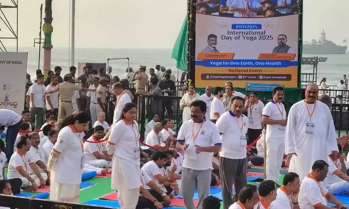 Andhra: जनप्रतिनिधियों की फौज अपने निर्धारित स्थान पर एकत्रित हुई Andhra: जनप्रतिनिधियों की फौज अपने निर्धारित स्थान पर एकत्रित हुई