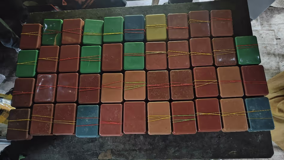 Mizoram में करोड़ों रुपये की हेरोइन और मेथ जब्त, कई गिरफ्तारियां