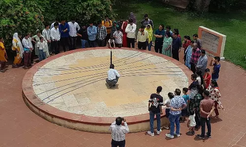 उज्जैन की जीवाजी वेधशाला में छाया रहित दिन होगा; रातें लंबी होने लगेंगी उज्जैन की जीवाजी वेधशाला में छाया रहित दिन होगा; रातें लंबी होने लगेंगी