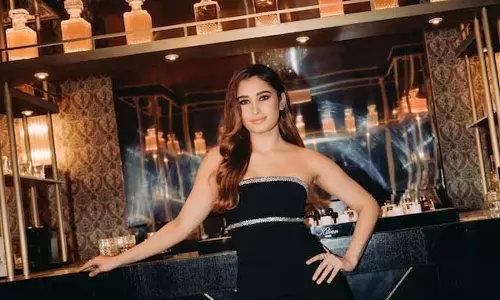 Rasha Thadani : गुड गर्ल गॉन बैड ने मचाई धूम, इब्राहिम अली खान का खास अंदाज