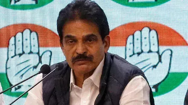 Kerala: AICC महासचिव केसी वेणुगोपाल ने थरूर को दी सख्त चेतावनी Kerala: AICC महासचिव केसी वेणुगोपाल ने थरूर को दी सख्त चेतावनी