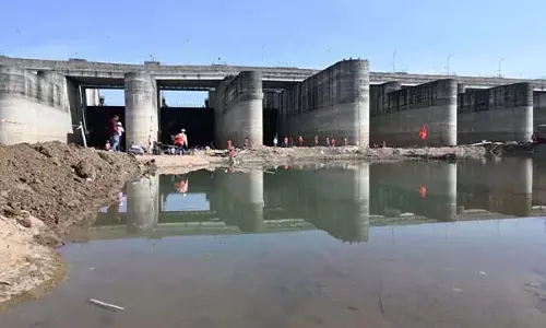 Telangana : कालेश्वरम पर कैबिनेट के निर्णयों का विवरण 30 तारीख तक उपलब्ध कराया जाएगा Telangana : कालेश्वरम पर कैबिनेट के निर्णयों का विवरण 30 तारीख तक उपलब्ध कराया जाएगा