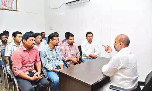 ग्रुप-1 उम्मीदवारों के संघर्ष का समर्थन करूंगा: Bandi Sanjay
