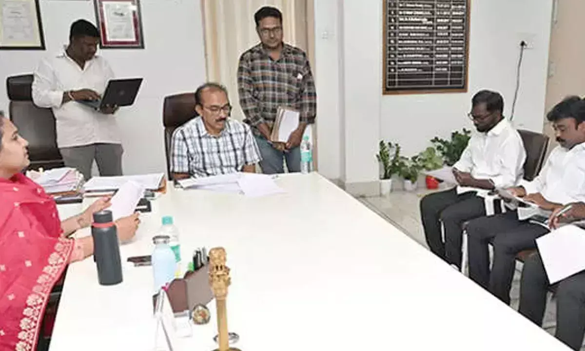Andhra: मतदाता सूची पुनरीक्षण पर समीक्षा बैठक आयोजित