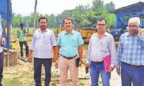 Bareilly: शासन से आई टीम ने मीरगंज की गोशालाओं का किया निरीक्षण