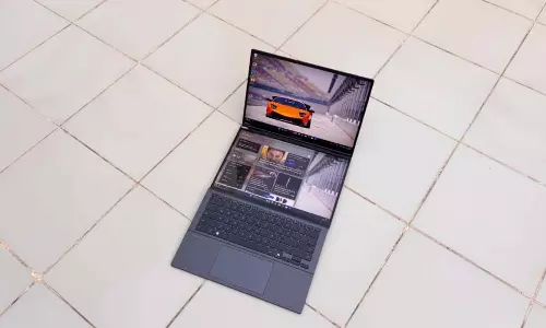 Asus Zenbook Duo UX8406 डुअल-स्क्रीन लैपटॉप की समीक्षा Asus Zenbook Duo UX8406 डुअल-स्क्रीन लैपटॉप की समीक्षा