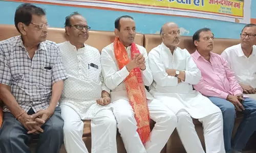 Farrukhabad: मिलावटखोरी पर गरजे ज्ञानेश मिश्रा, जताई सख्त नाराज़गी