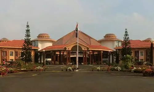 विपक्ष के नेता Yuri अलेमाओ ने विधानसभा सत्र छोटा रखने के लिए भाजपा सरकार की आलोचना की विपक्ष के नेता Yuri अलेमाओ ने विधानसभा सत्र छोटा रखने के लिए भाजपा सरकार की आलोचना की