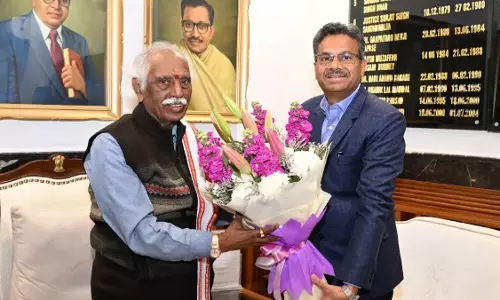 Panchkula: नायब सरकार ने बढ़ाया अनुराग रस्तोगी का कार्यकाल, जन्मदिन पर मिला उपहार Panchkula: नायब सरकार ने बढ़ाया अनुराग रस्तोगी का कार्यकाल, जन्मदिन पर मिला उपहार