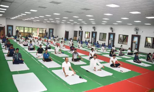 रायपुर रेलवे मंडल में मनाया गया अंतरराष्ट्रीय योग दिवस रायपुर रेलवे मंडल में मनाया गया अंतरराष्ट्रीय योग दिवस