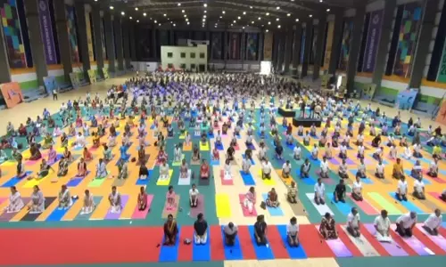 IIT और KISS में मनाया गया 11वां अंतर्राष्ट्रीय योग दिवस