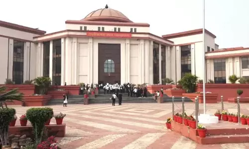 नक्सल प्रकरण में शिक्षक की याचिका खारिज, हाईकोर्ट ने एनआईए को इलेक्ट्रॉनिक जांच के लिए किया फ्रीहैंड